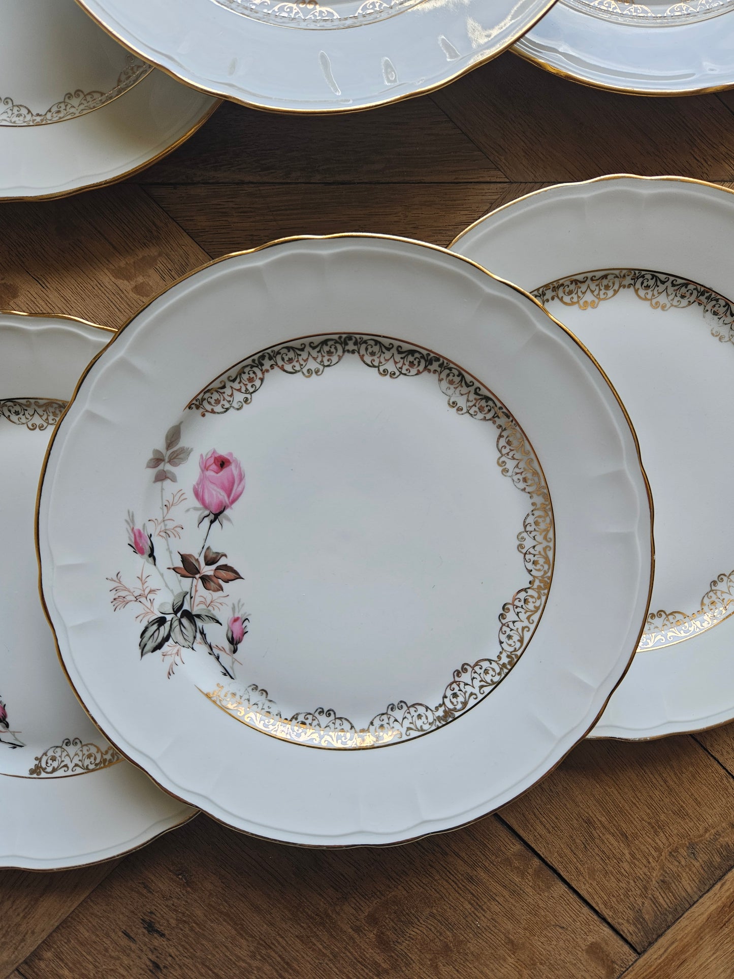 Assiettes à dessert vintage porcelaine