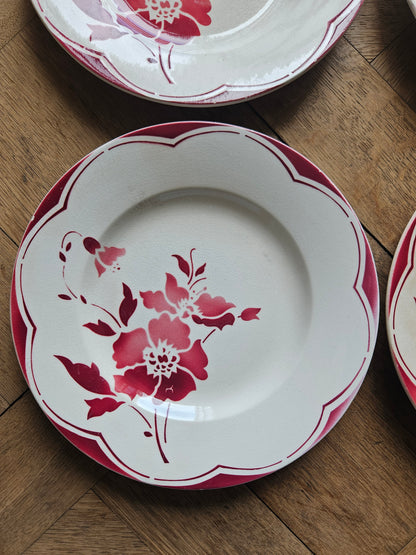 Assiettes à dessert Gien, fleurs rouges