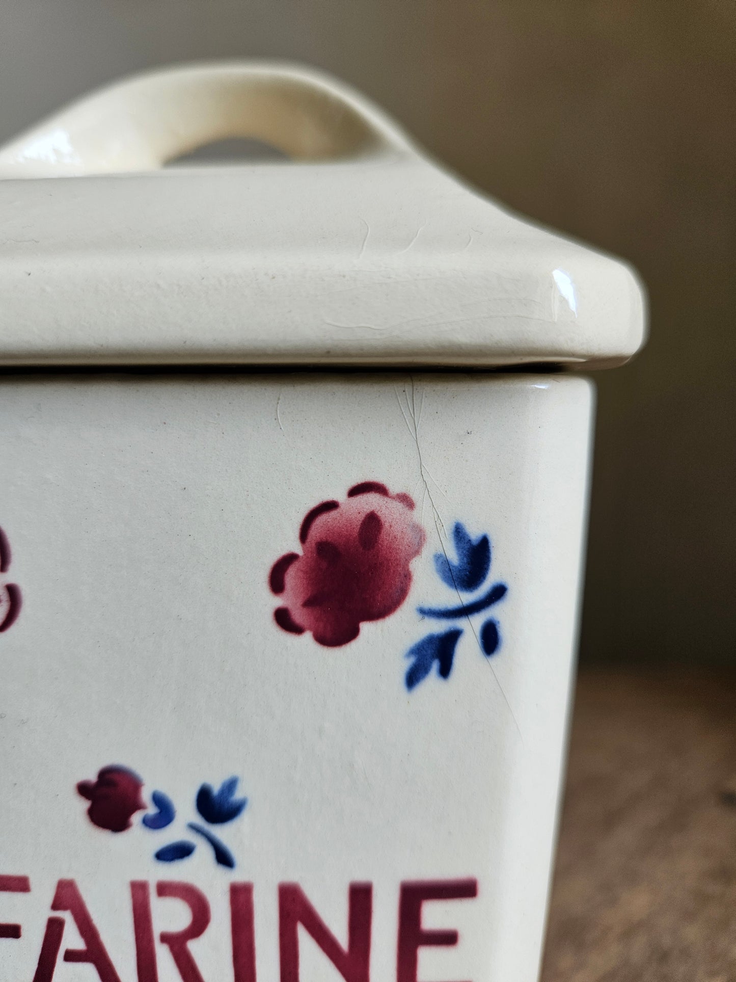 Pot à épices Badonviller, petites fleurs