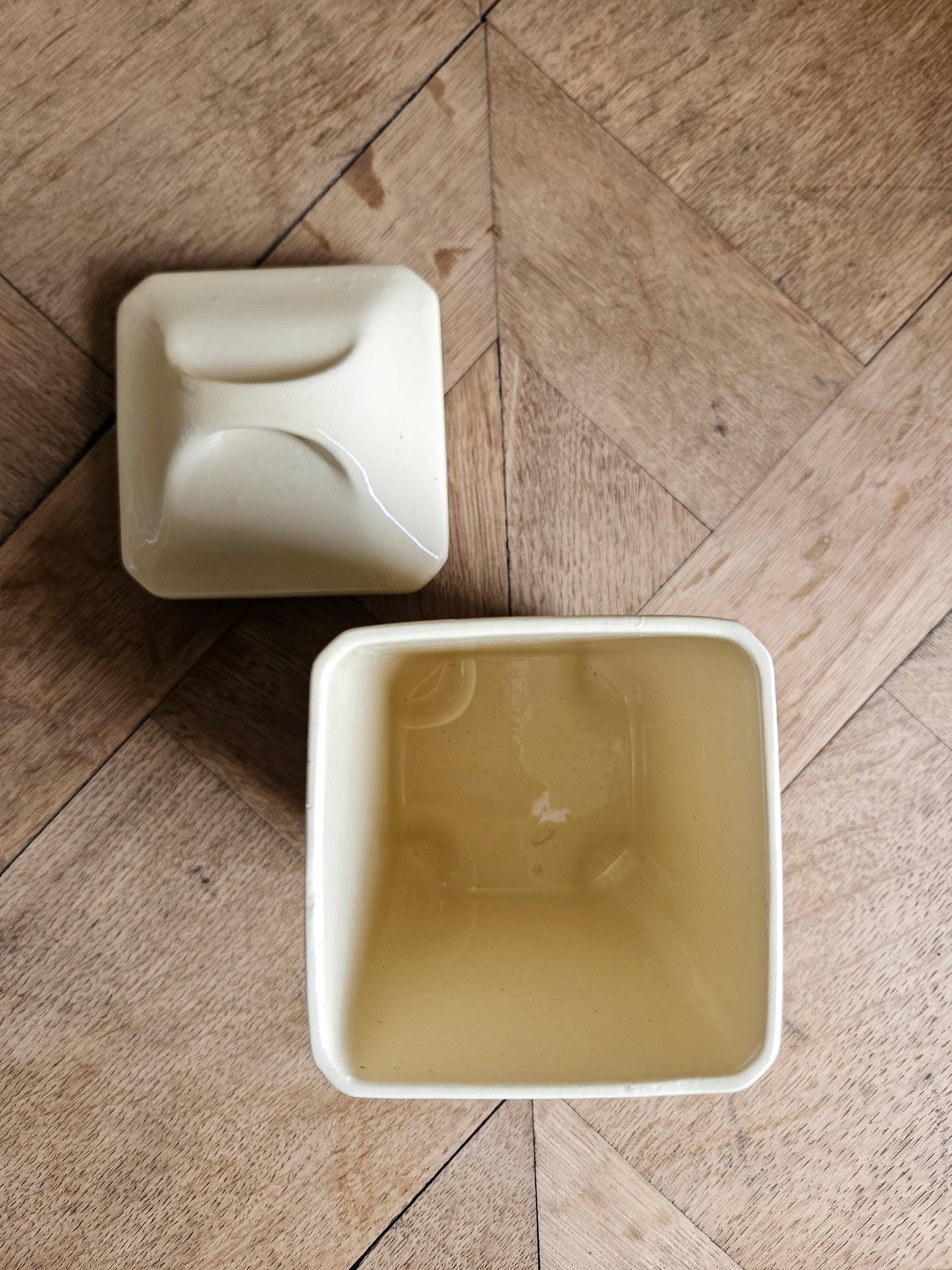 Pot à épices Badonviller, petites fleurs