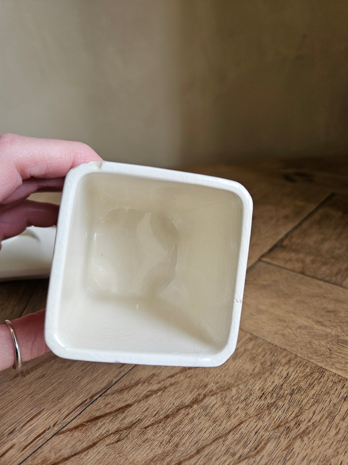 Série de pots à épices Badonviller, Germaine