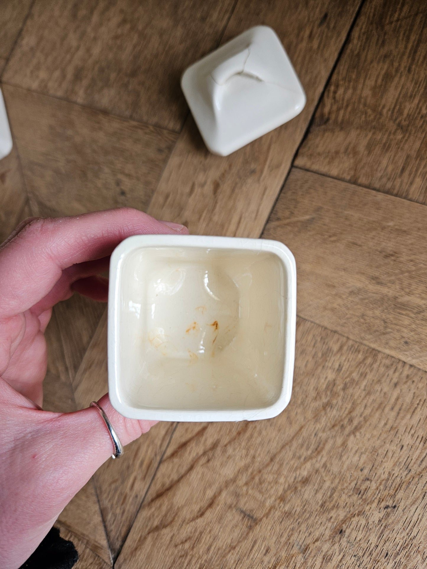 Série de pots à épices Badonviller, Germaine