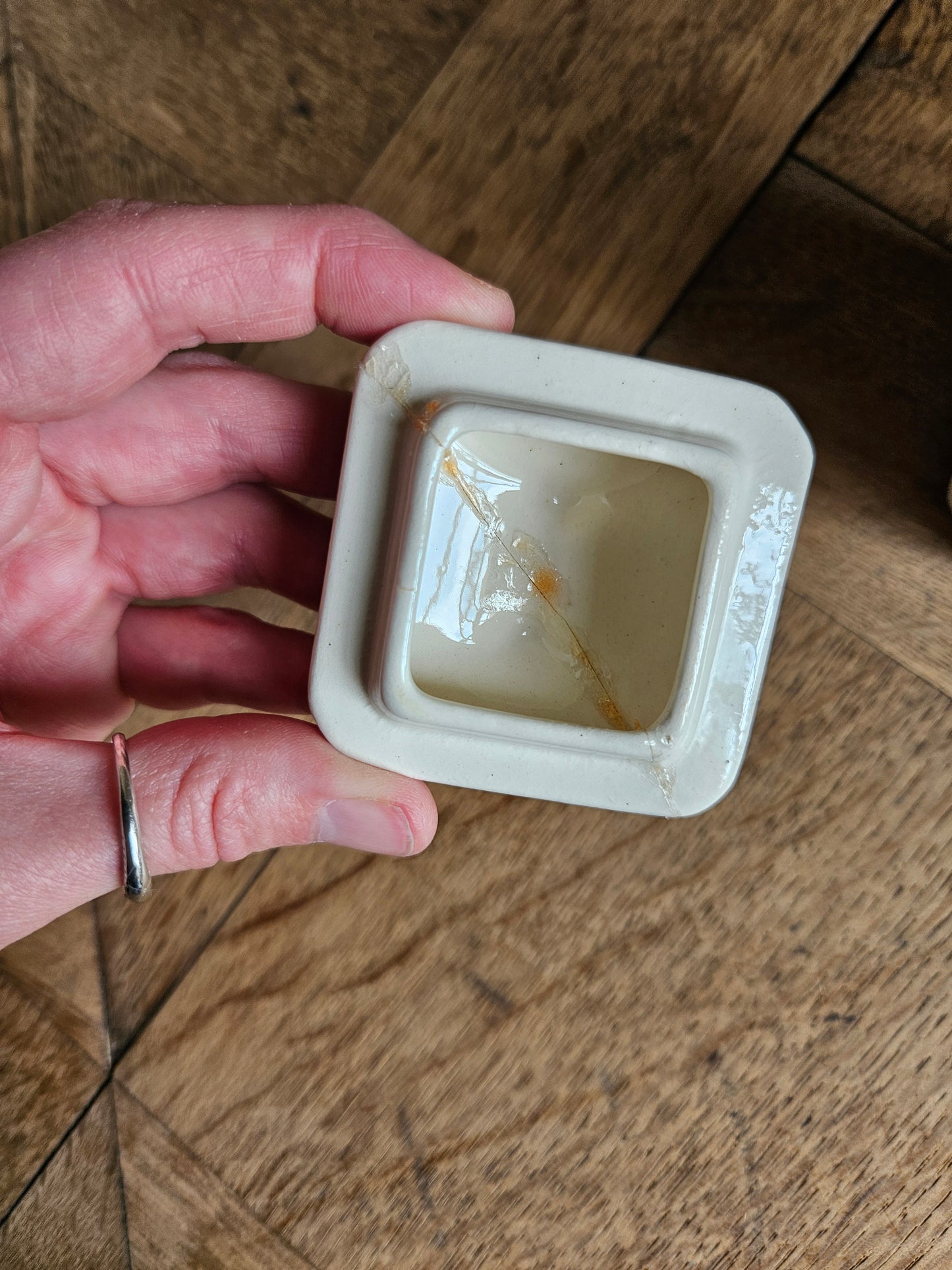 Série de pots à épices Badonviller, Germaine