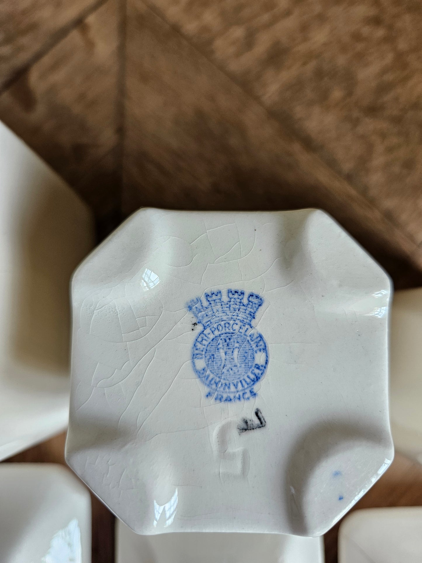 Série de pots à épices Badonviller, Germaine