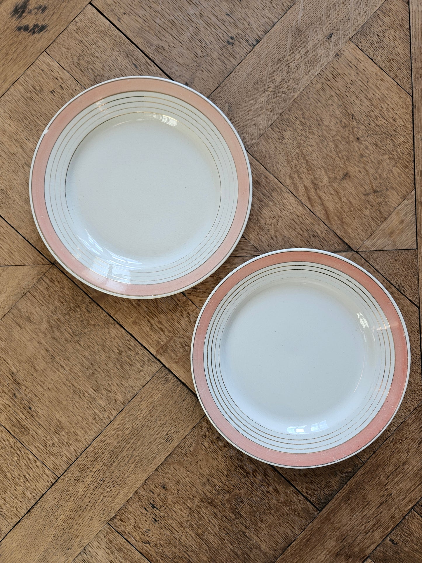 Assiettes dépareillées