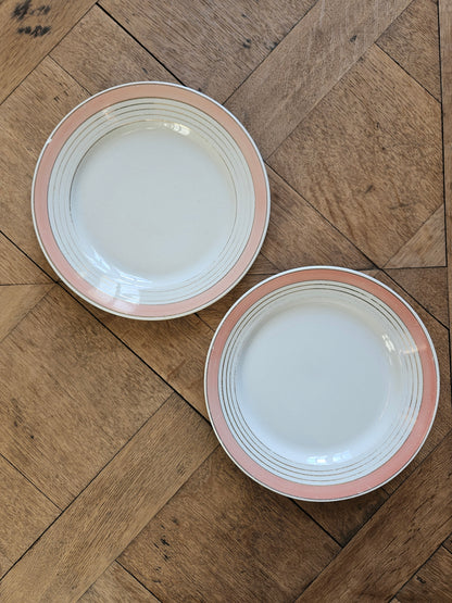 Assiettes dépareillées