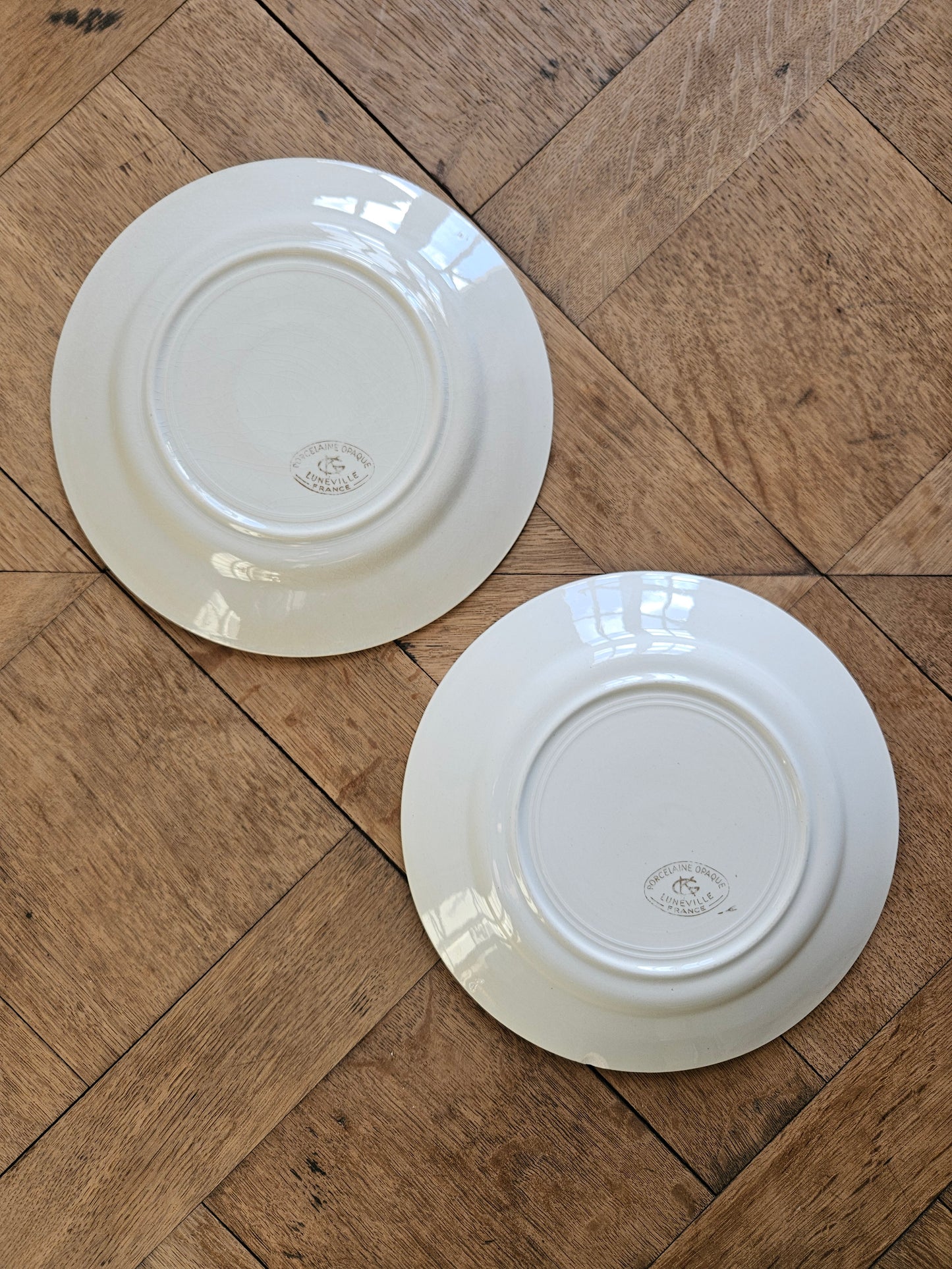 Assiettes dépareillées