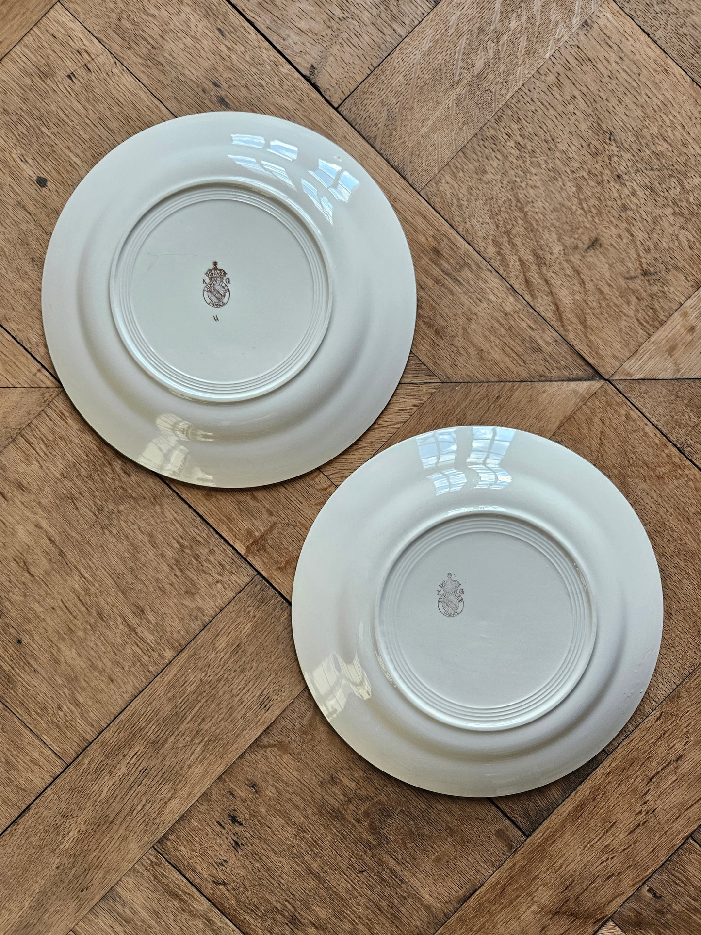 Assiettes dépareillées
