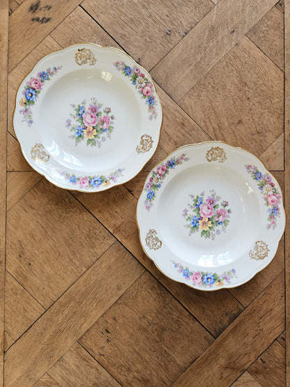 Assiettes dépareillées