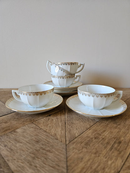Tasses vintage en porcelaine. Shabby chic.