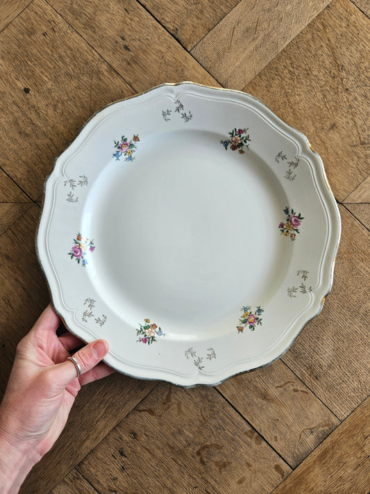 Plat rond L’Amandinoise, petites fleurs