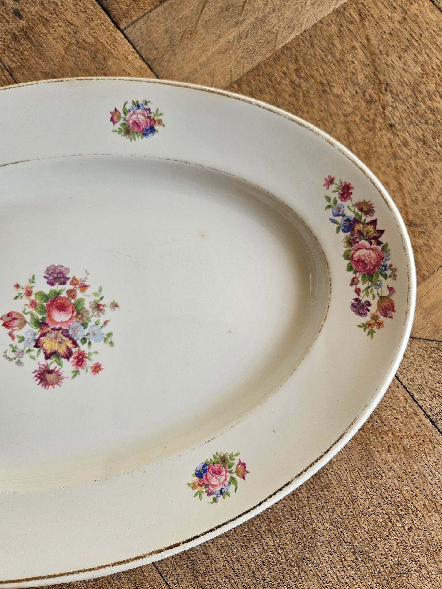 Plat ovale Sarreguemines, Guy