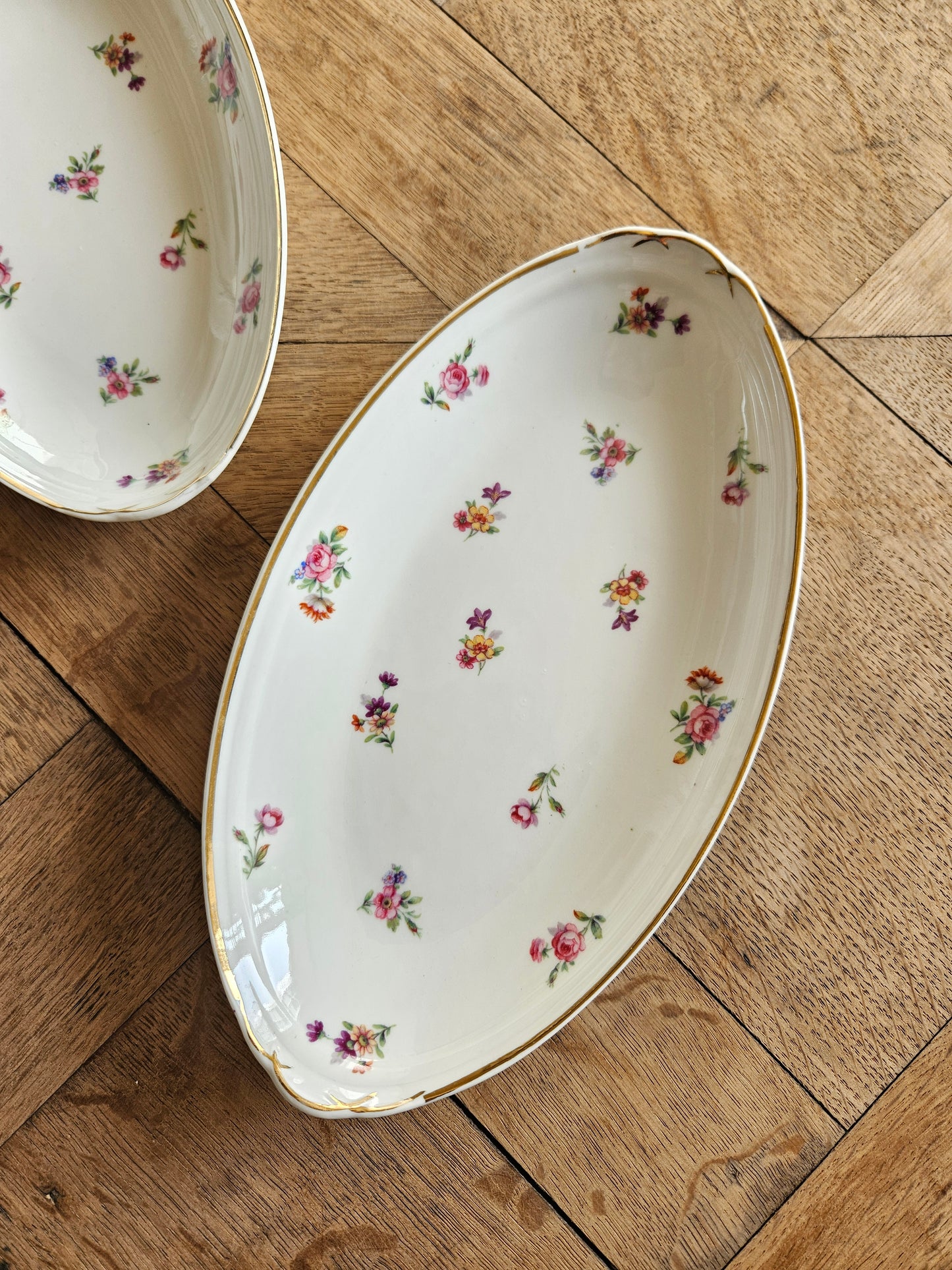 Ravier vintage en porcelaine, petites fleurs