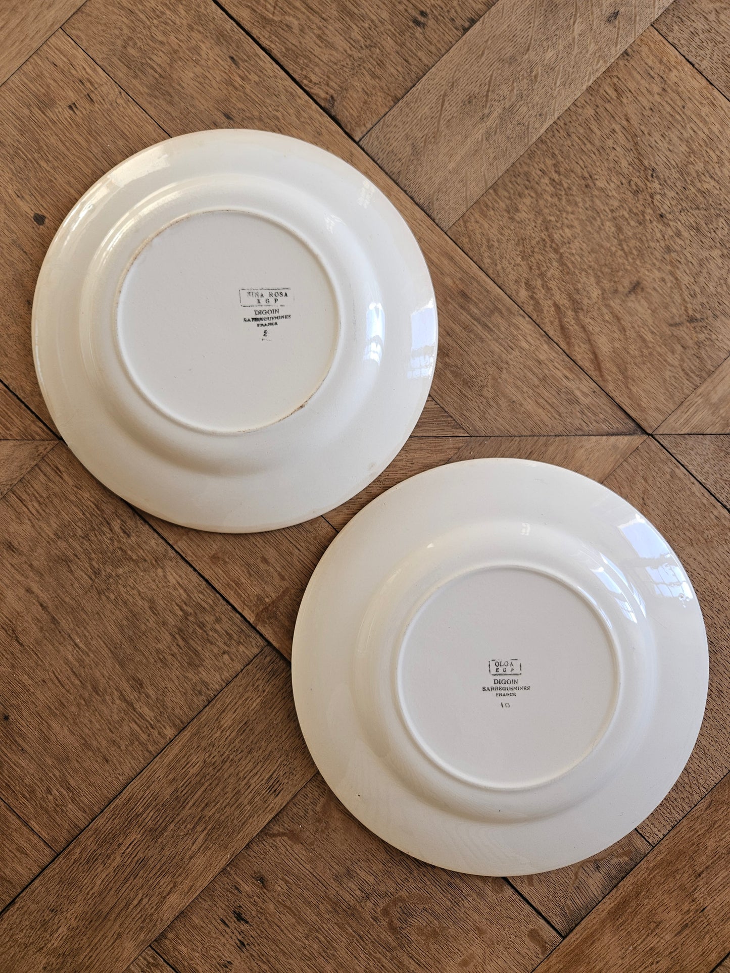 Assiettes plates rétro dépareillées, Digoin & Gien