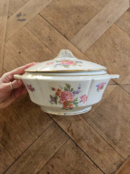 Légumier vintage en porcelaine, bouquets de fleurs