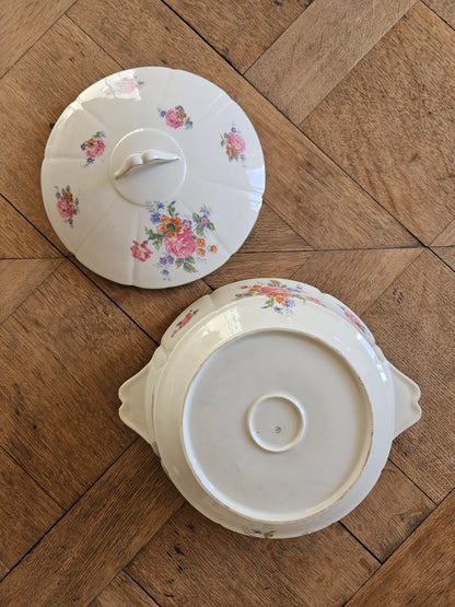 Légumier vintage en porcelaine, bouquets de fleurs