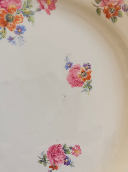 Assiette sur pied vintage en porcelaine, bouquets de fleurs