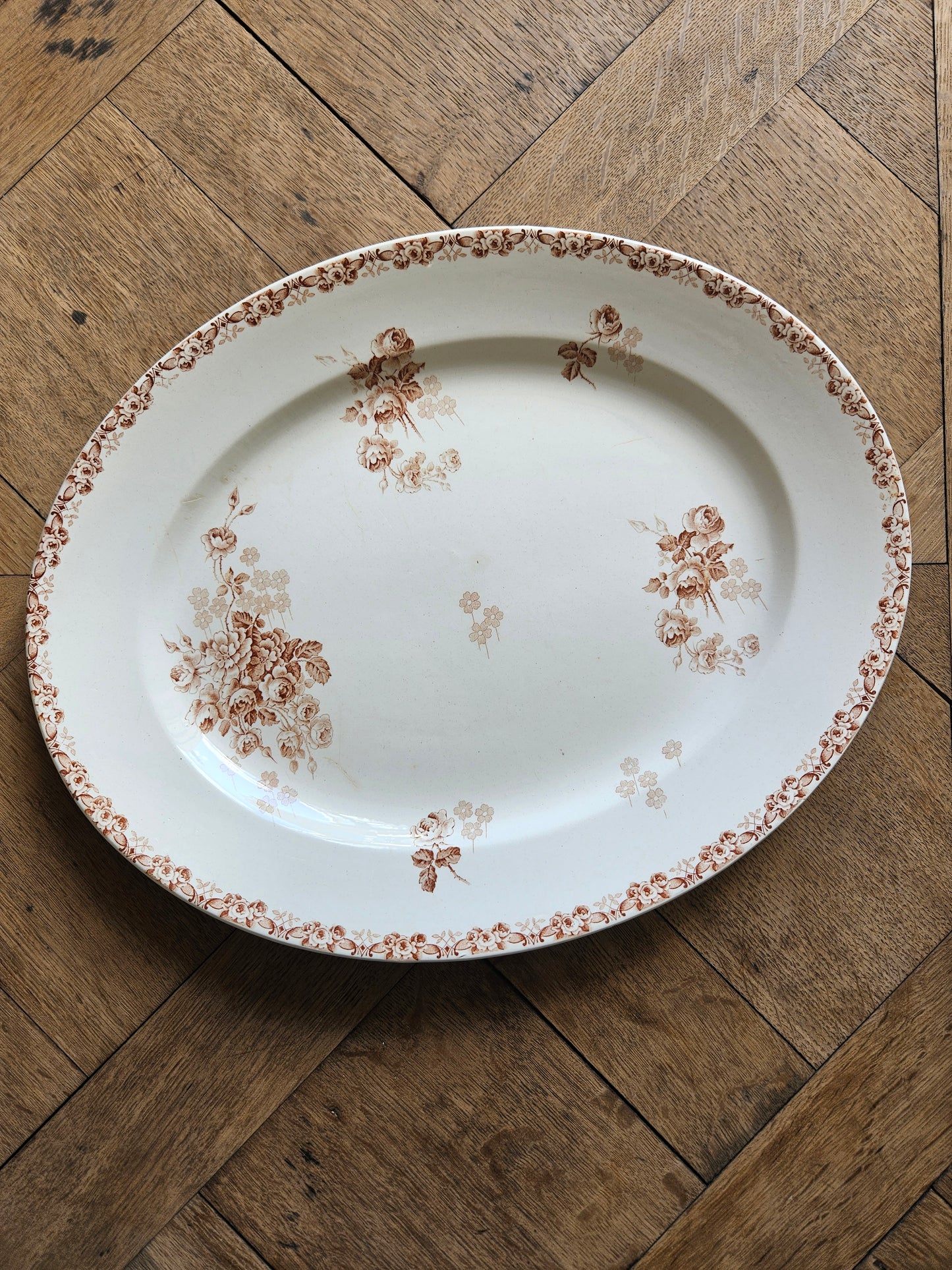 Plat ovale HB & Cie, Lucie