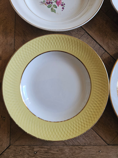 Assiettes creuses dépareillées 100% dépareillées