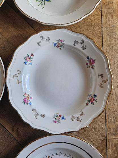 Assiettes creuses dépareillées 100% dépareillées