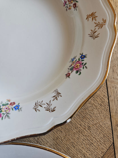 Assiettes creuses dépareillées 100% dépareillées