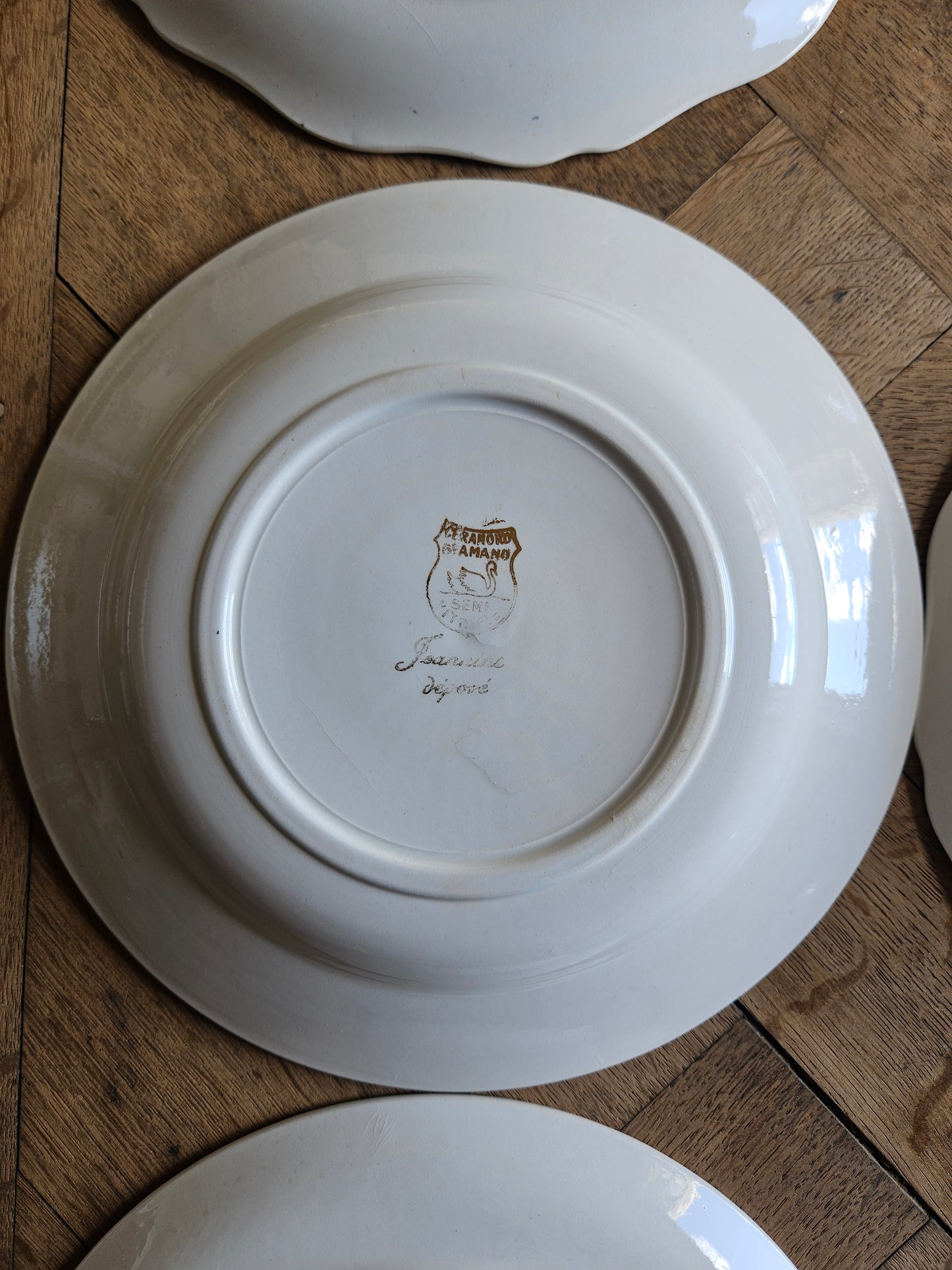 Assiettes creuses dépareillées 100% dépareillées