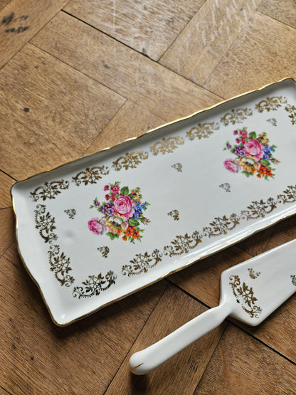 Plat à cake et sa pelle en porcelaine