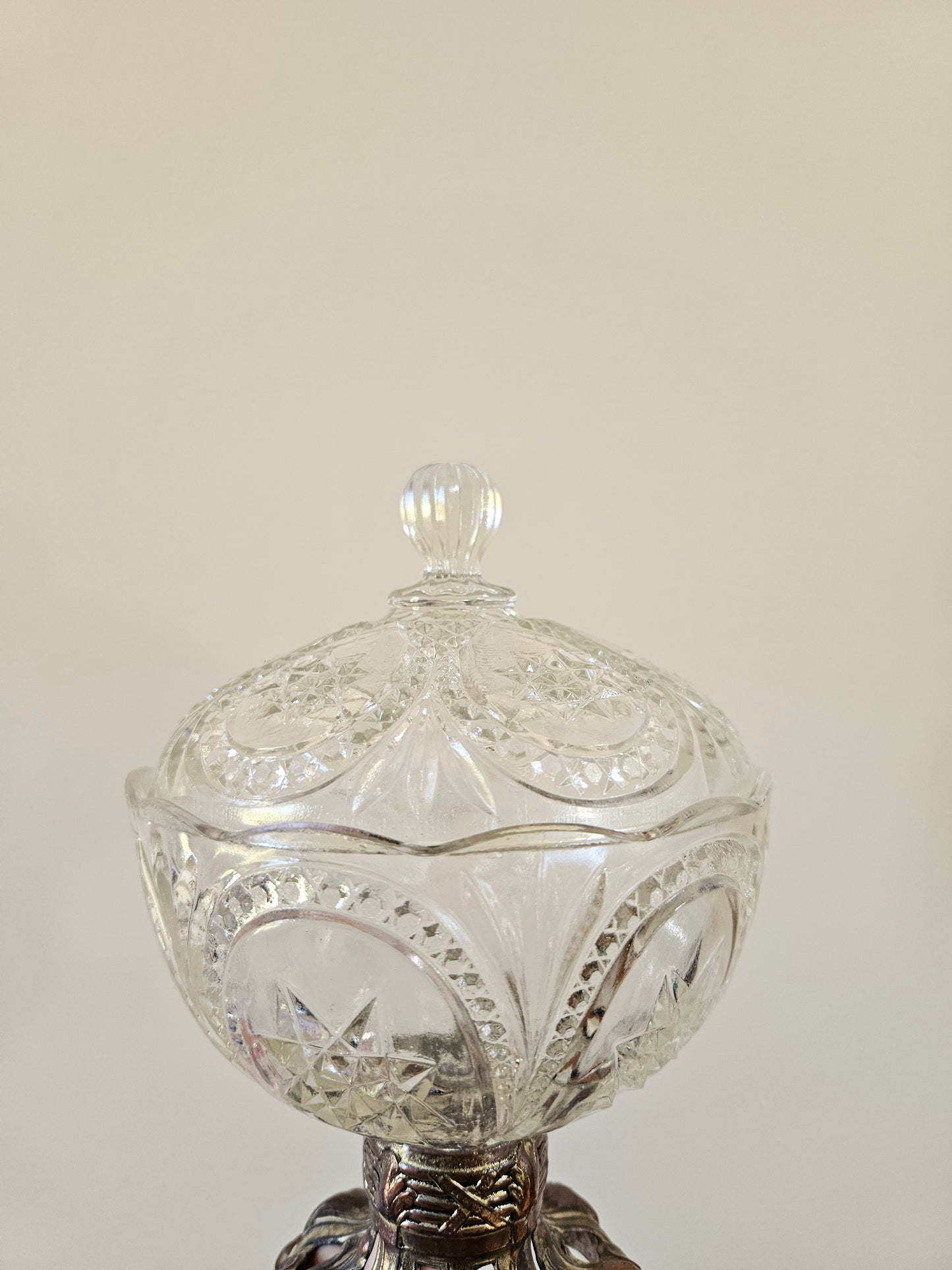 Bonbonnière vintage sur pied