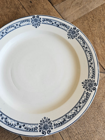 Assiette sur pied ancienne Salins, terre de fer