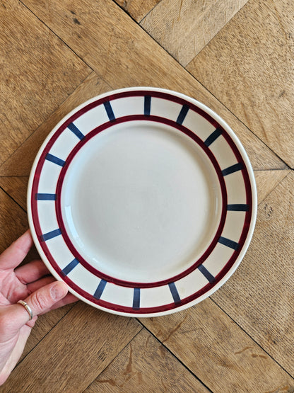 Assiettes plates Fenal Badonviller, décor basque
