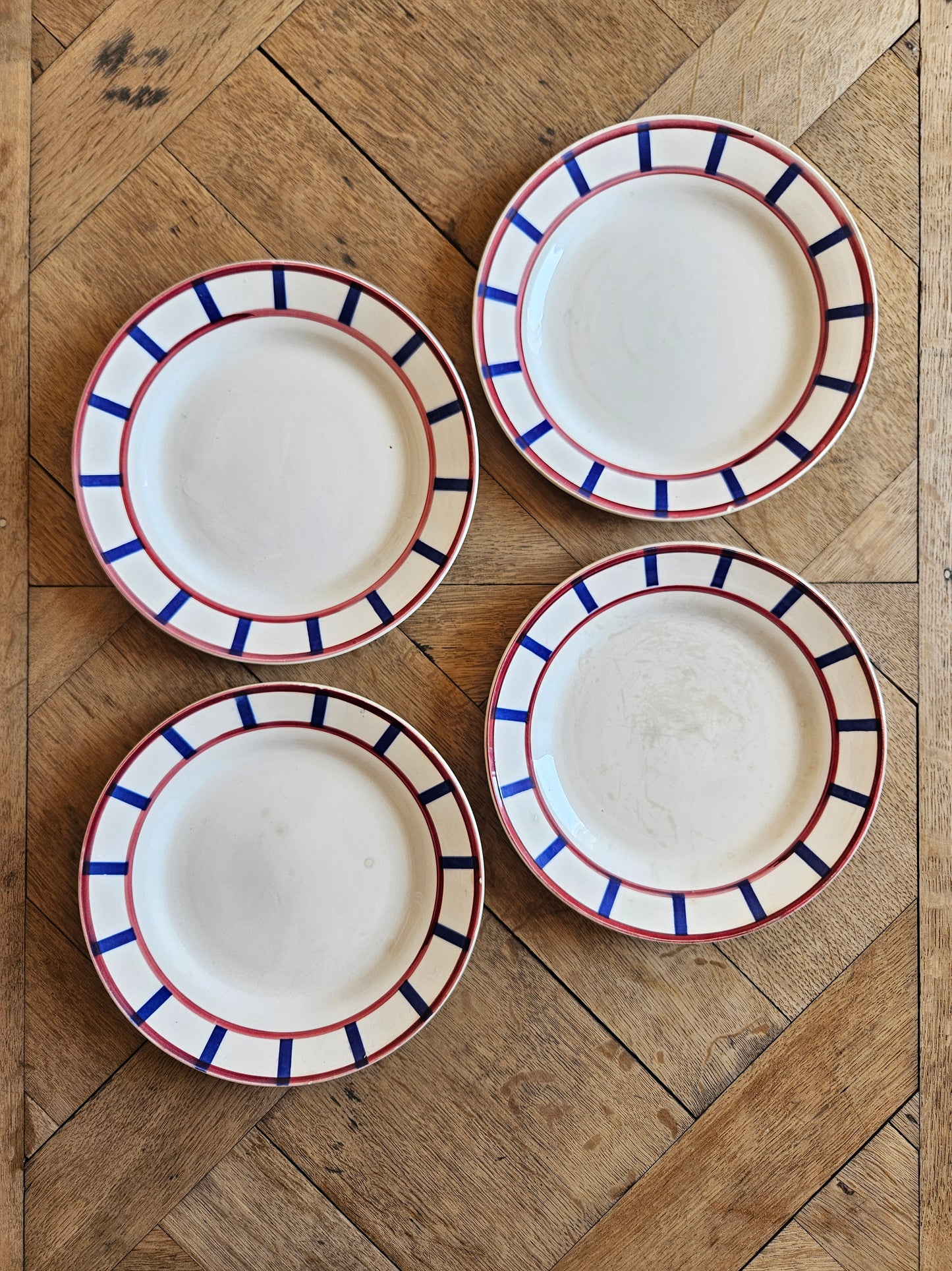 Assiettes à dessert Digoin, décor basque