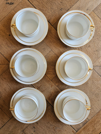 6 tasses porcelaine liseré doré