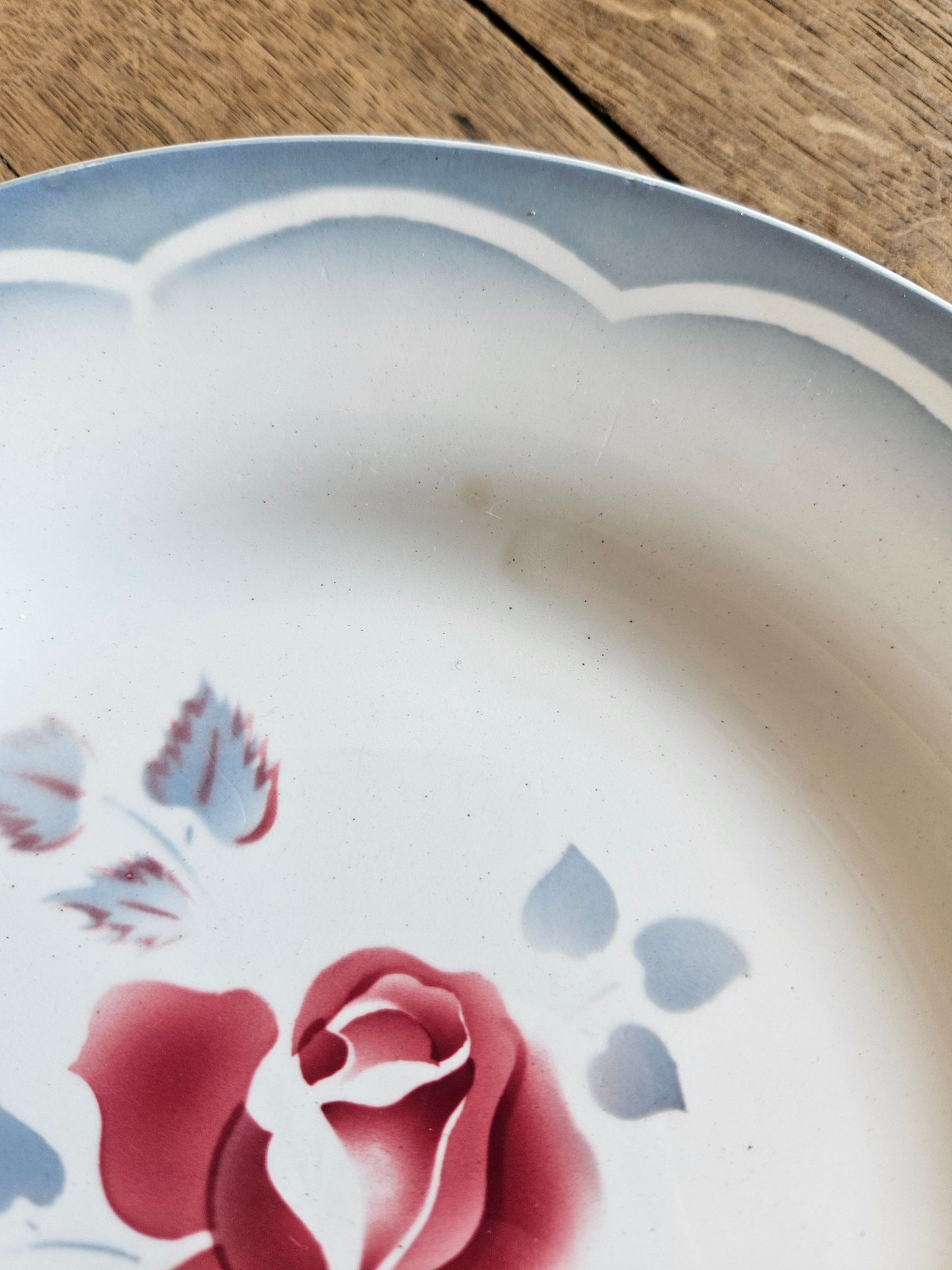 Assiettes plates dépareillées Digoin