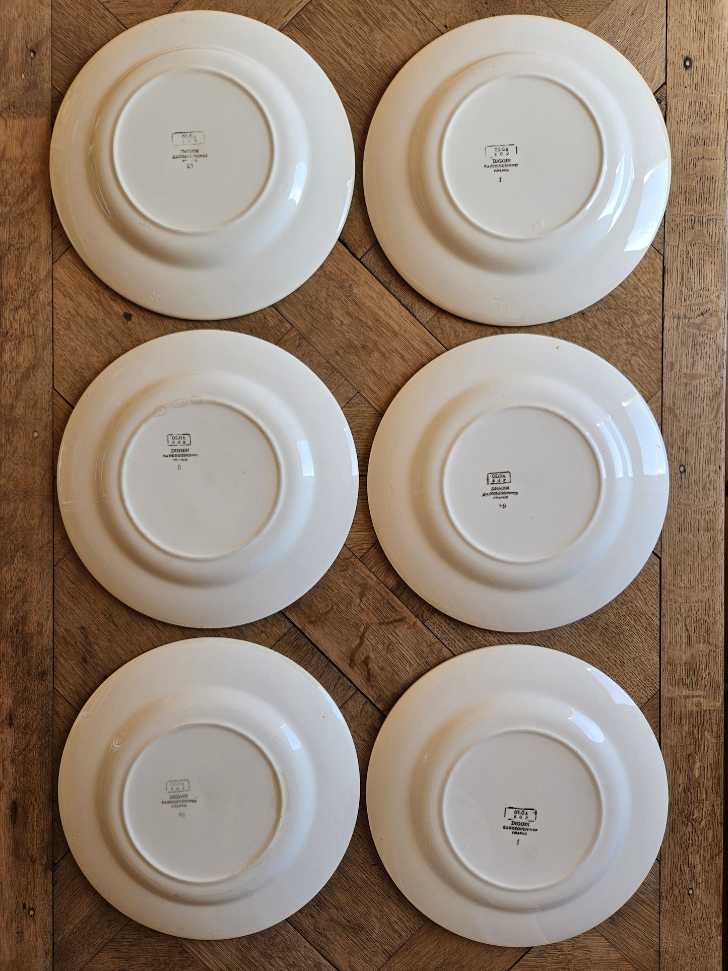 Assiettes plates rétro Digoin, Olga