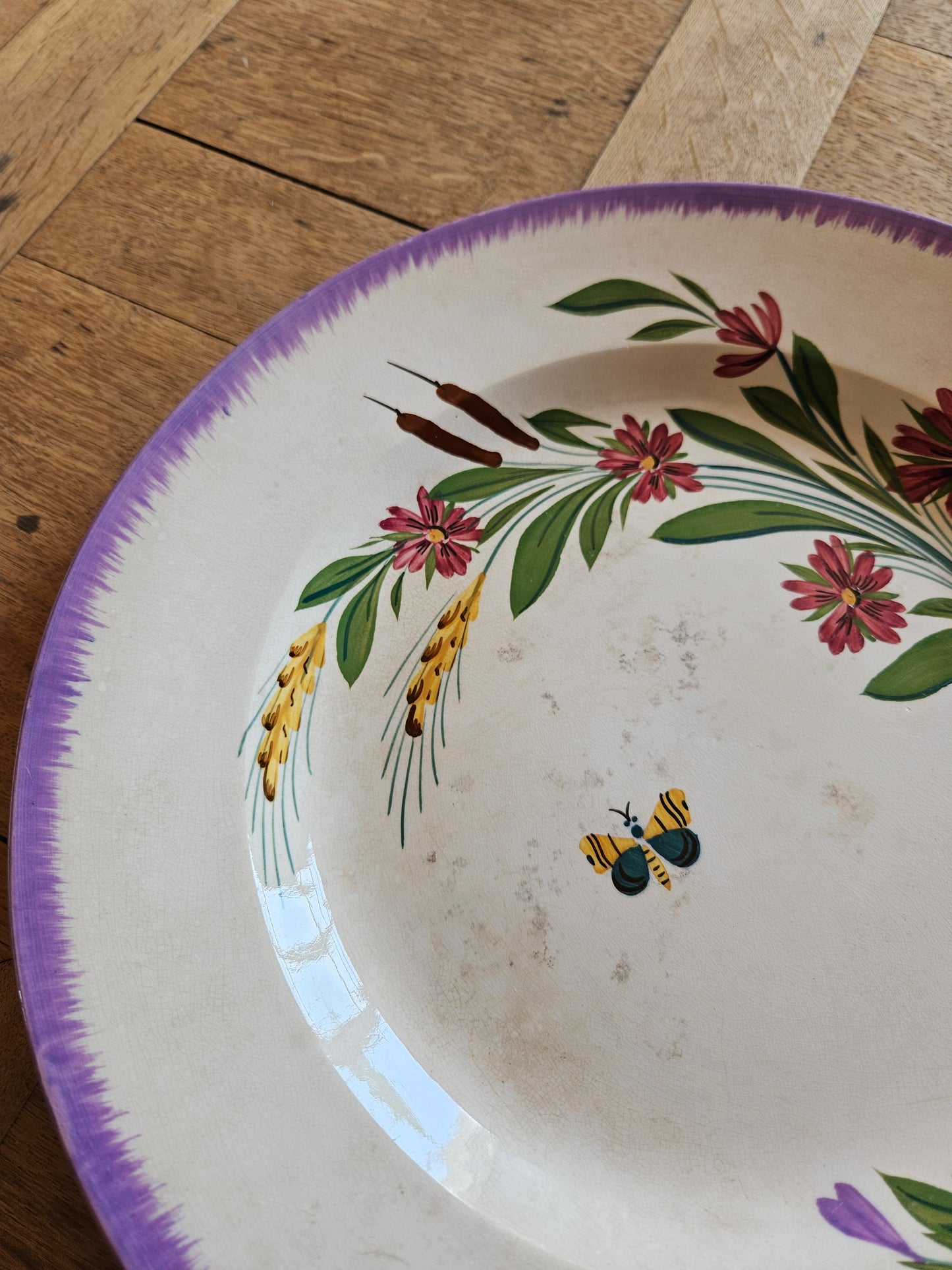 Plat rond Sarreguemines, liseré violet