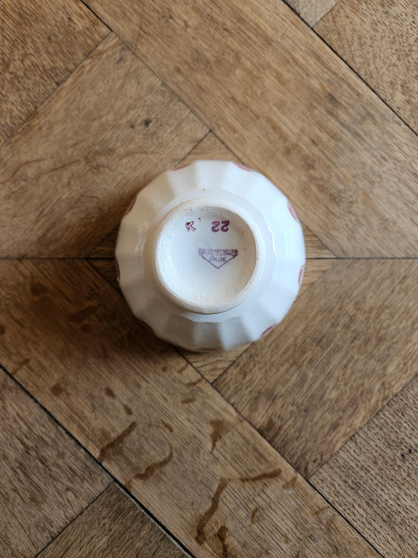 Petit bol ancien fleuri