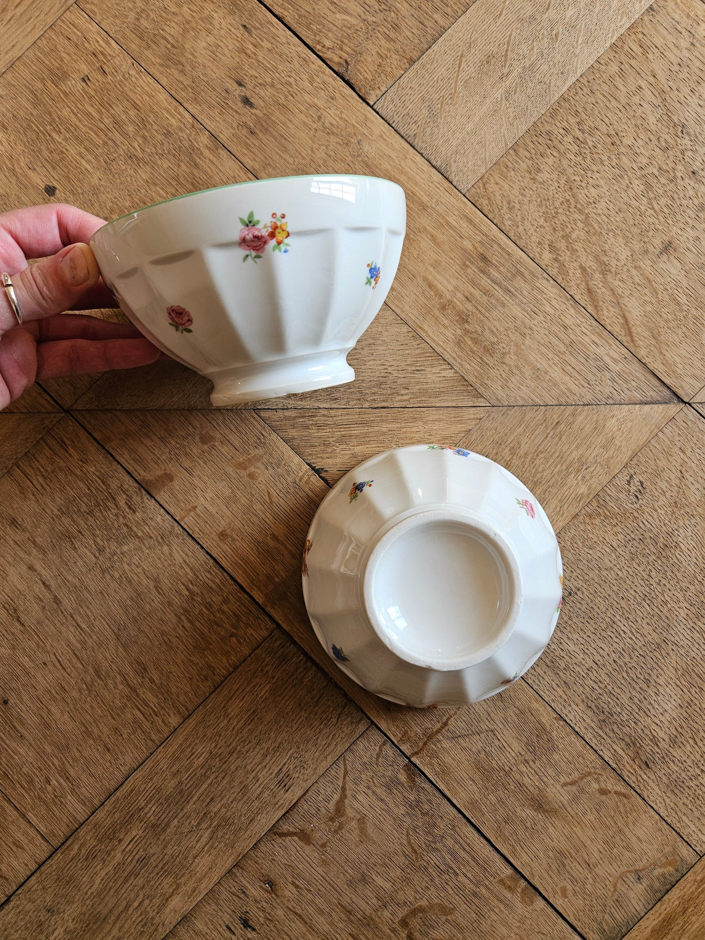 Bol à facettes vintage porcelaine fleurie