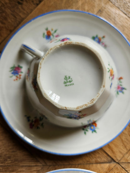 4 grandes tasses vintage porcelaine fleurie