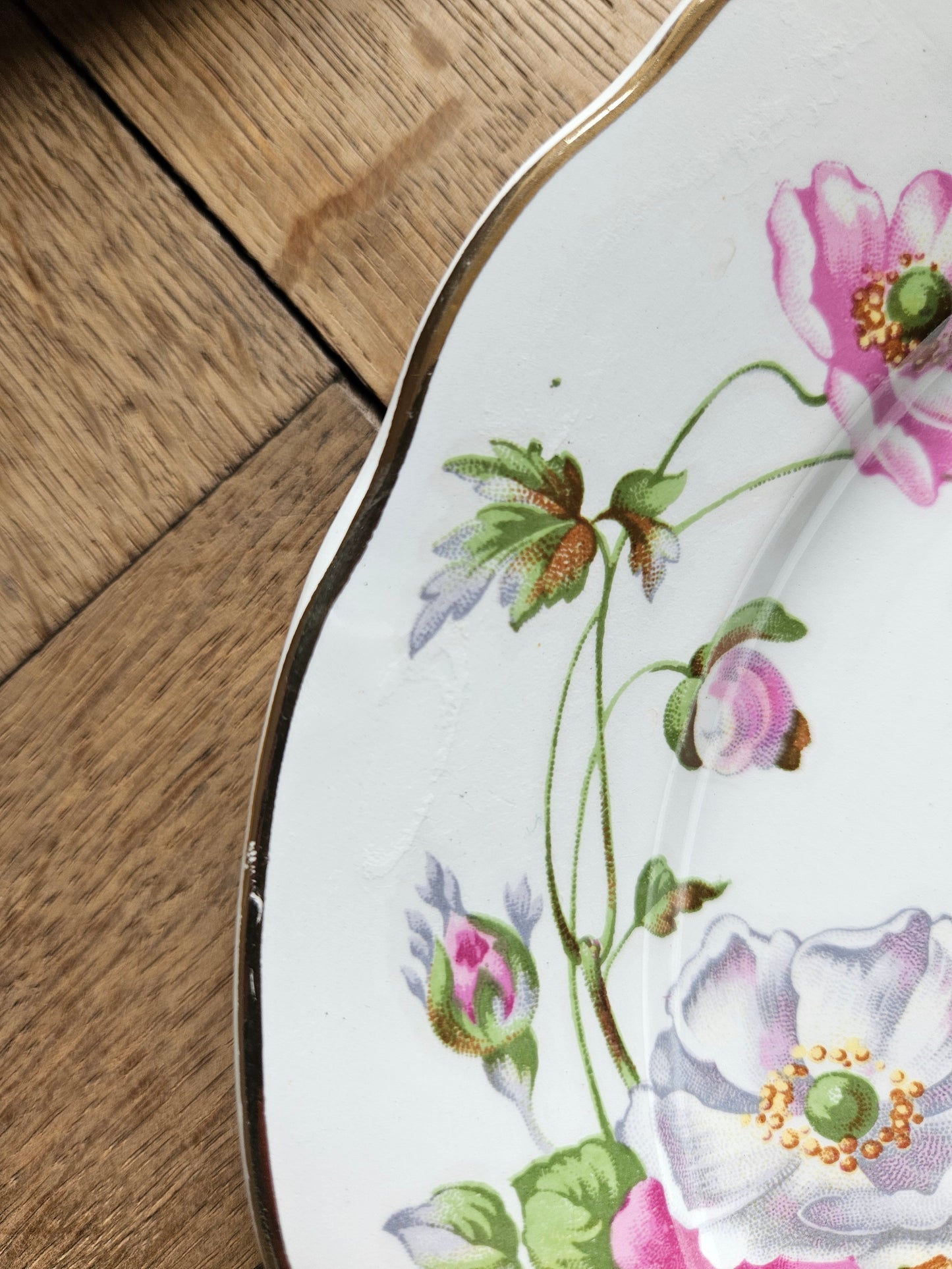 Assiettes plates dépareillées "Anémones"