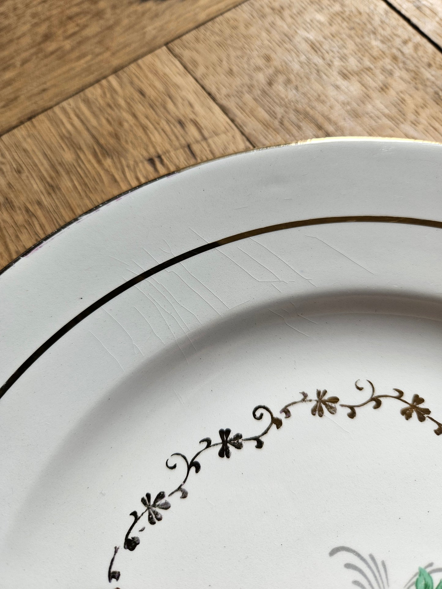 Assiettes plates dépareillées "Anémones"