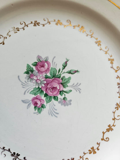 Assiettes plates St Amand, bouquets de roses