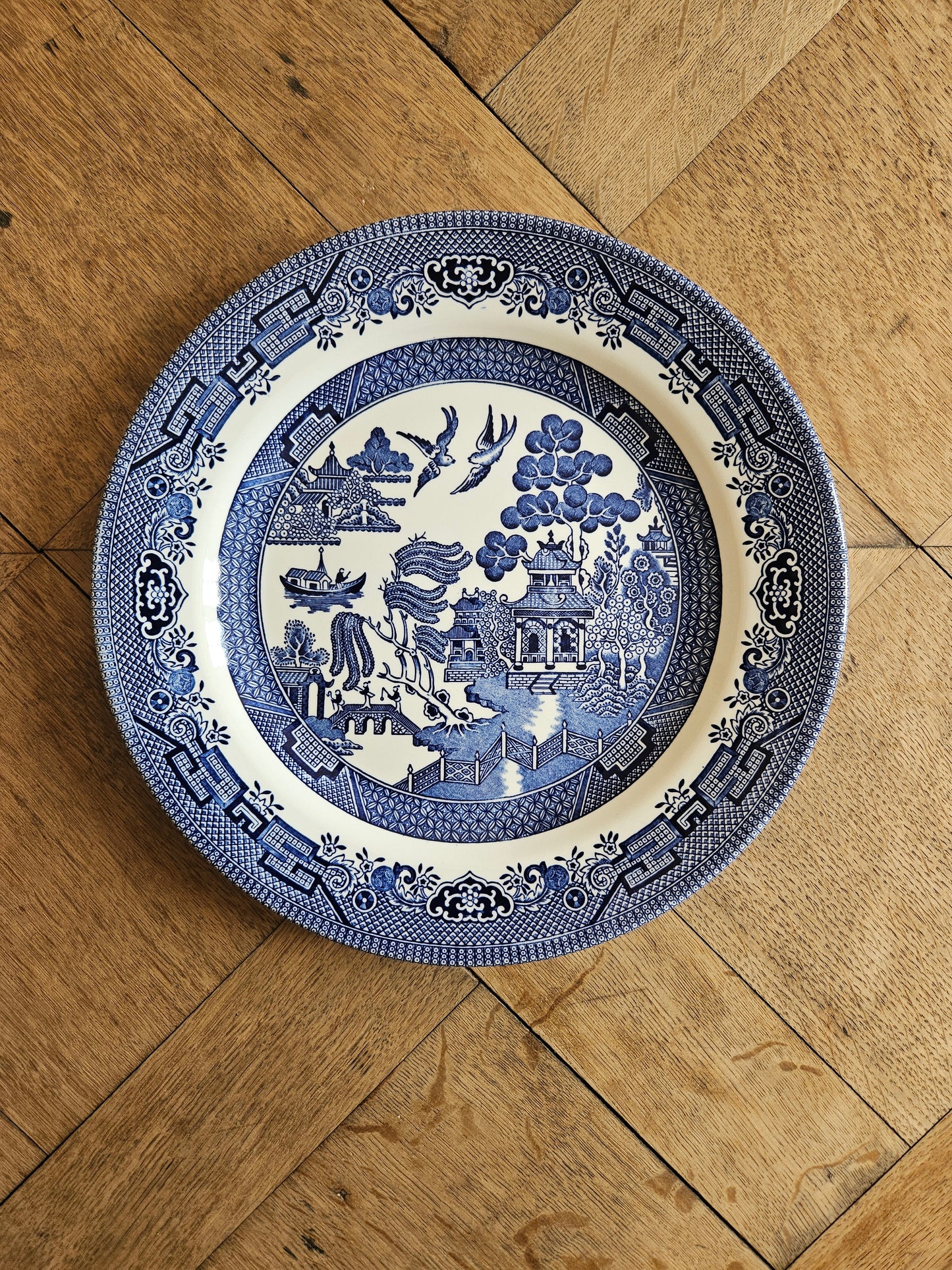Assiettes plates Churchill, décor japonisant