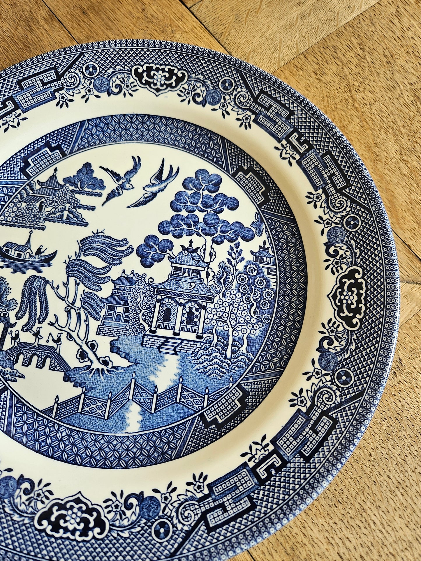Assiettes plates Churchill, décor japonisant