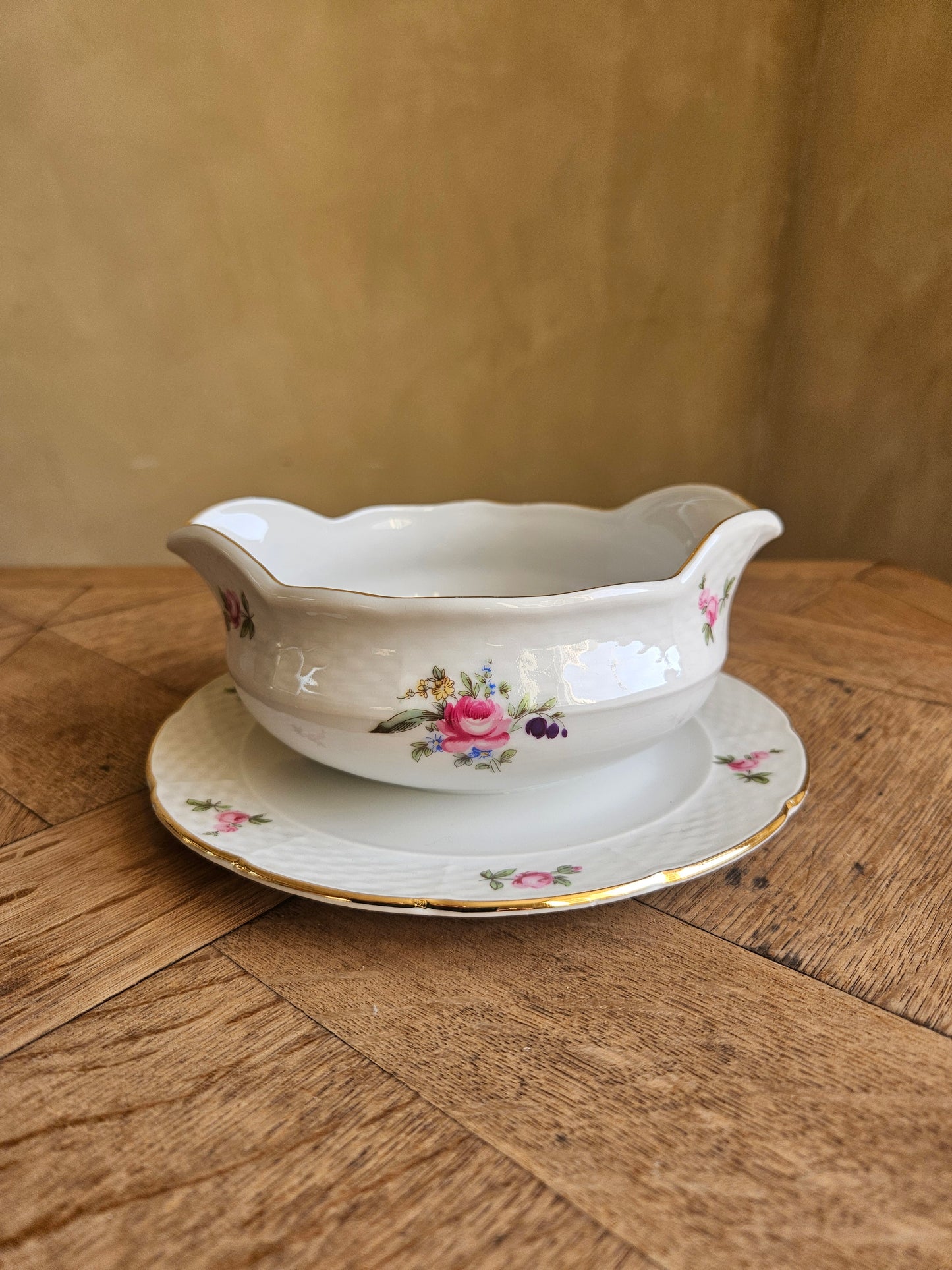 Saucière porcelaine de Bohême