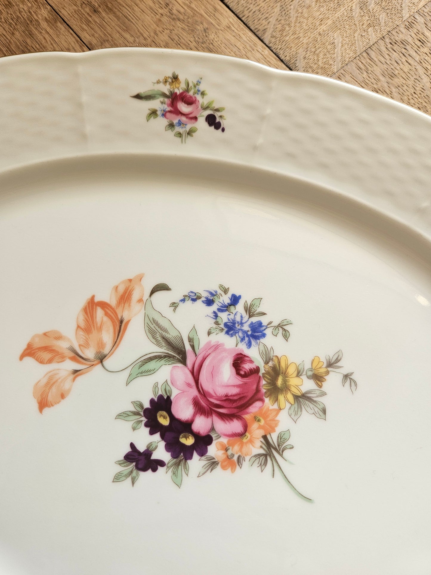 Plat ovale porcelaine de Bohême