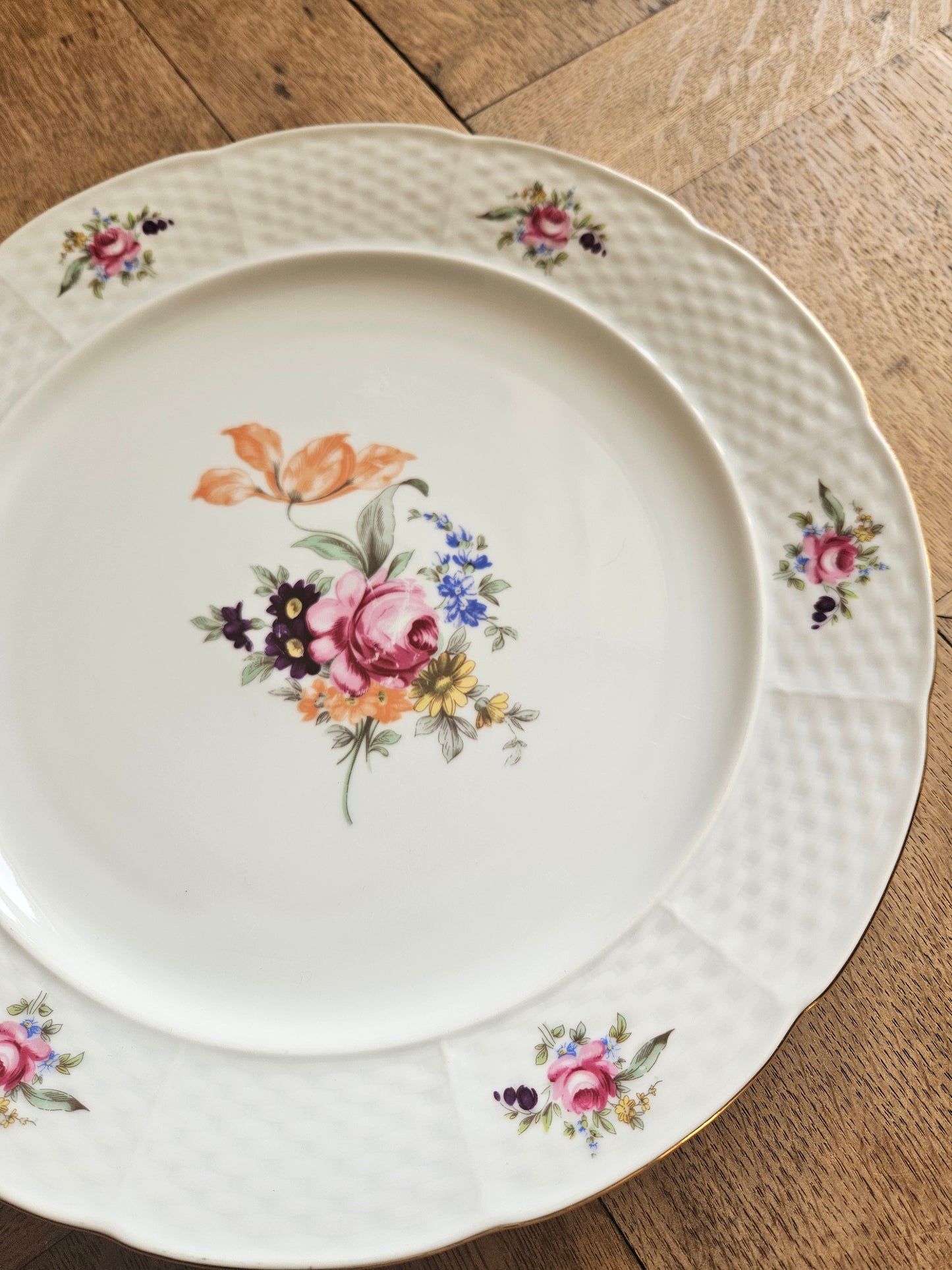 Plat rond porcelaine de Bohême
