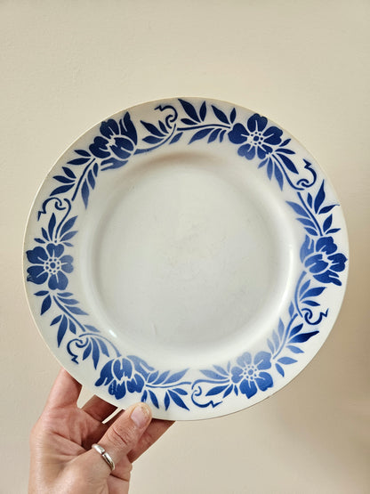 Assiettes plates Moulin des Loups, fleurs bleues