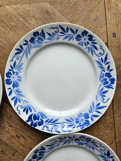 Assiettes plates Moulin des Loups, fleurs bleues