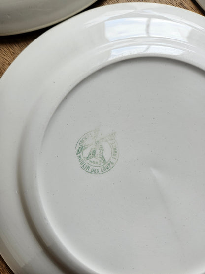 Assiettes plates Moulin des Loups, fleurs bleues