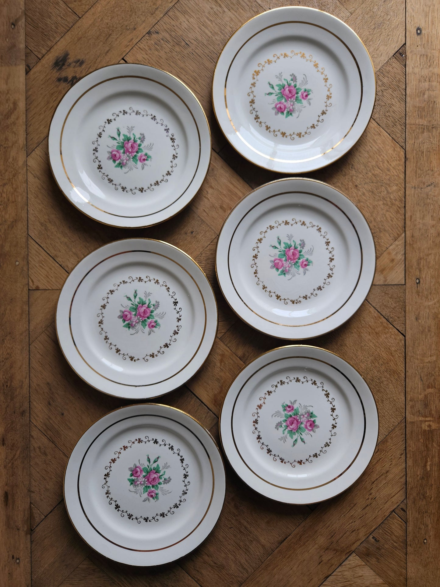 Assiettes à dessert LAmandinoise, bouquets de roses